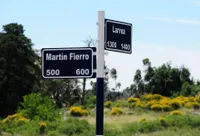 A un mes de la aprobación del sentido de circulación, Larrea continúa sin carteles