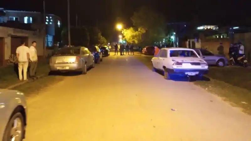 El triple crimen del viernes a la noche sacudió al sur rosarino.