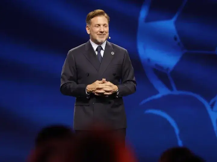 El Pte. de la CONMEBOL, Alejandro Domínguez en la presentación de la campaña “El respeto es titular”. Foto: CONMEBOL