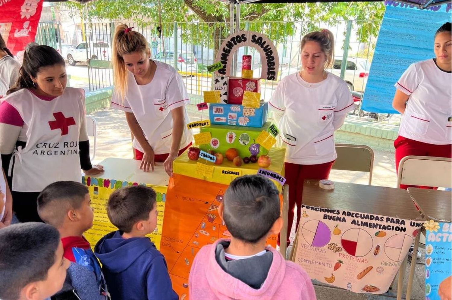 La provincia de Santa Fe realiza un operativo para detectar alteraciones visuales o auditivas en niños y niñas