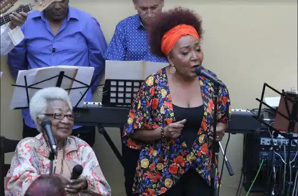 Muere la legendaria cantante venezolana Canelita Medina