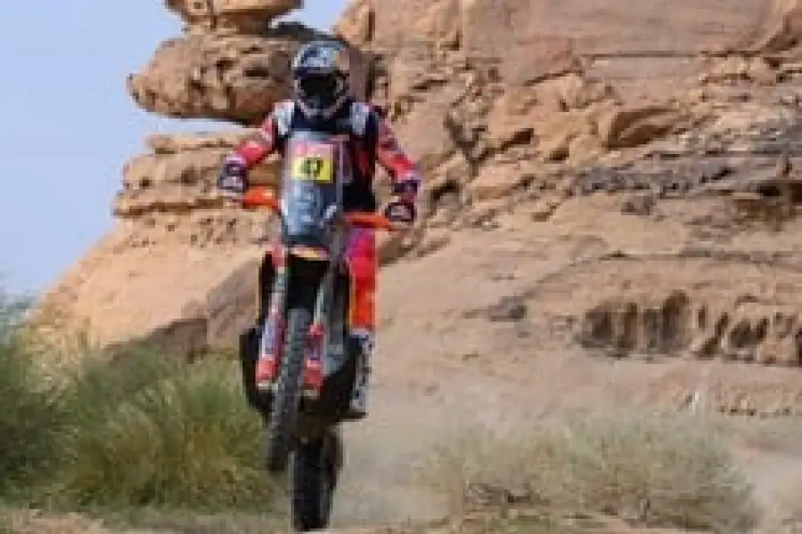 Los hermanos Benavides, candidatos en motos