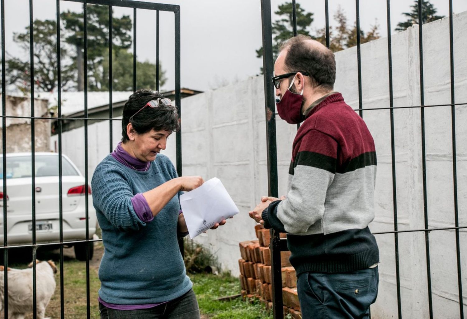 El CDR local entregó semillas para promocionar la producción local de alimentos y una red de interhuertas