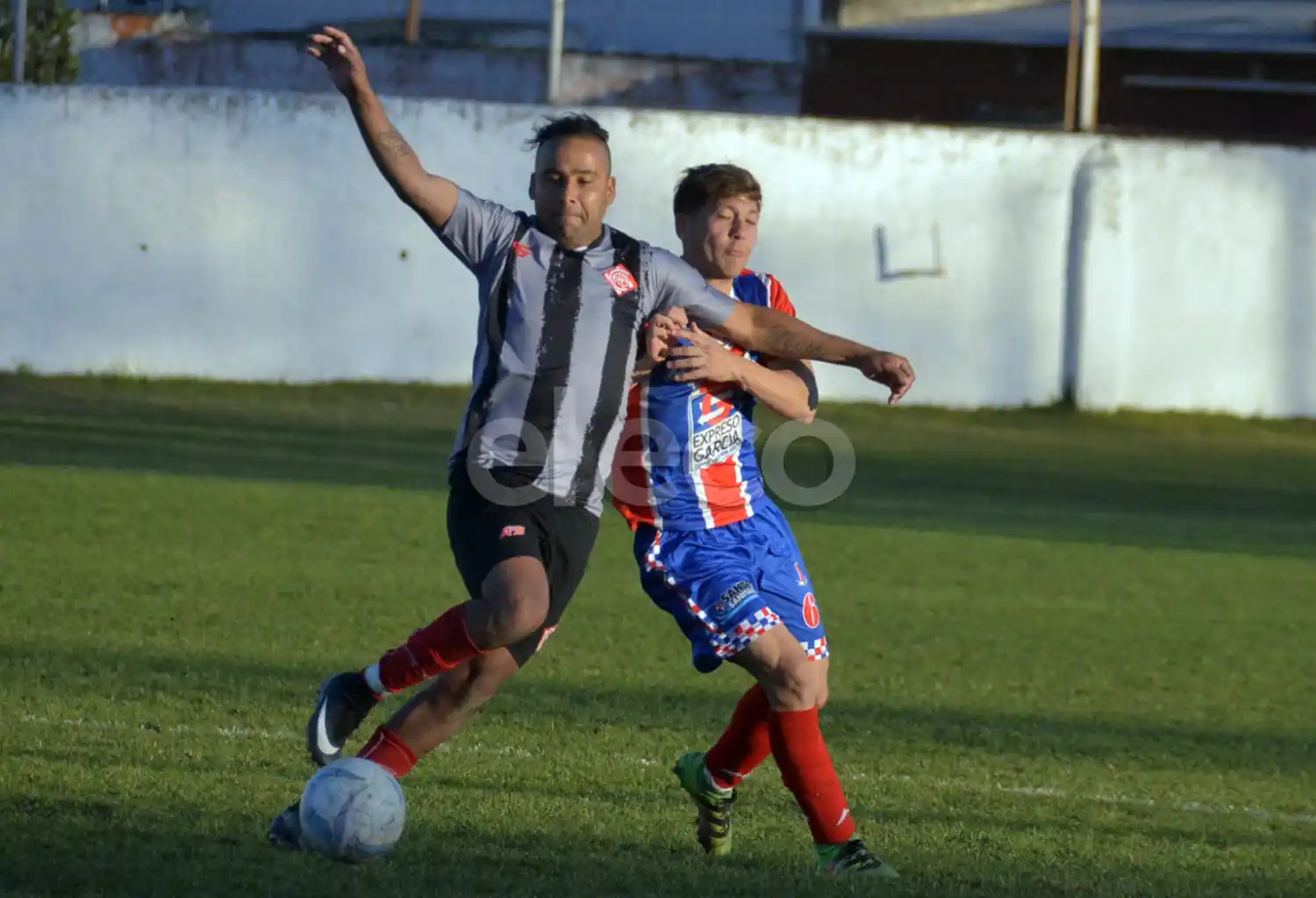 Fue ídolo en Santamarina, lo dirigió Stoichkov en Bulgaria y el domingo fue campeón de la URD