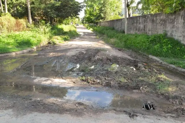 Preocupante estado de deterioro de calles del Barrio Hipódromo
