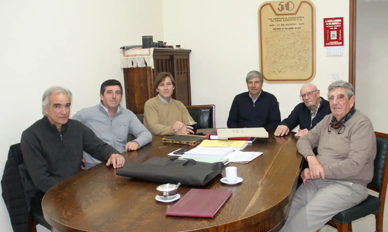 Los directivos. Miguel Llopis, Alejandro José Massigoge, Gastón Haugaard, Orlando Montenegro, Benito Sorensen y Alejandro Miguel Massigoge