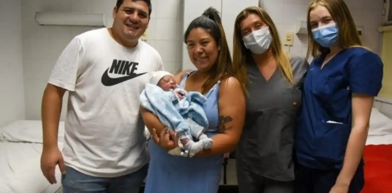 El primer bebé del año de Rosario se llama Lionel en homenaje a Messi