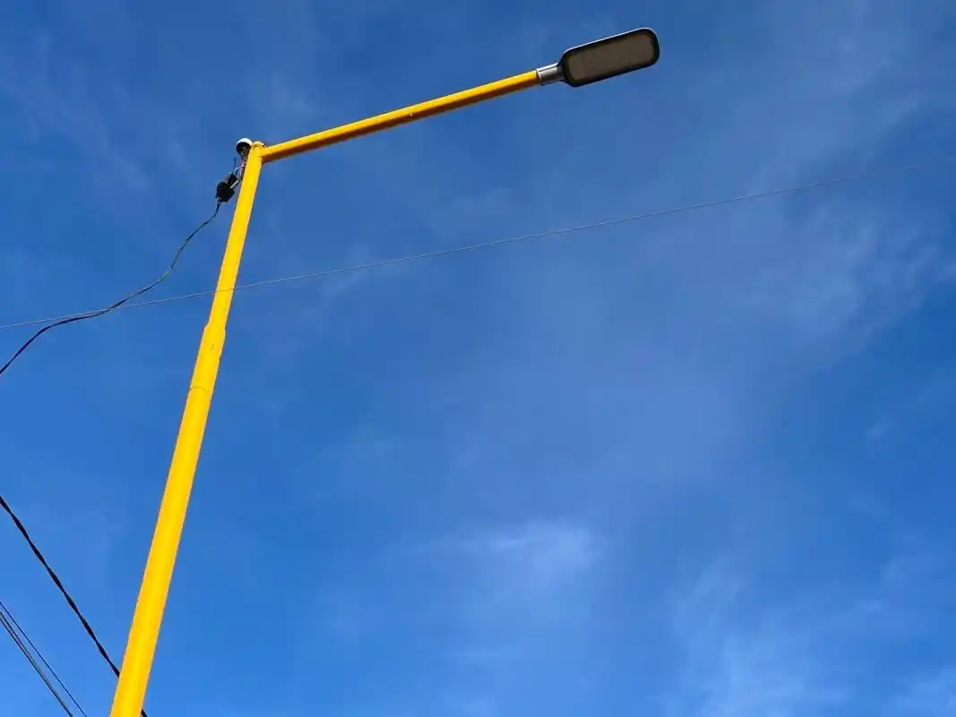 Instalaron nueva luminaria pública en Suburbio Sur y Barrio Molinari