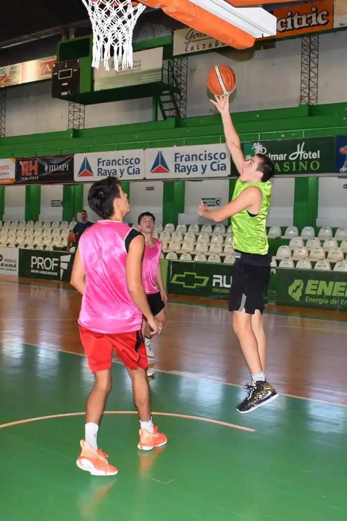 Ignacio Dacunda continuará su carrera basquetbolística en los Estados Unidos
