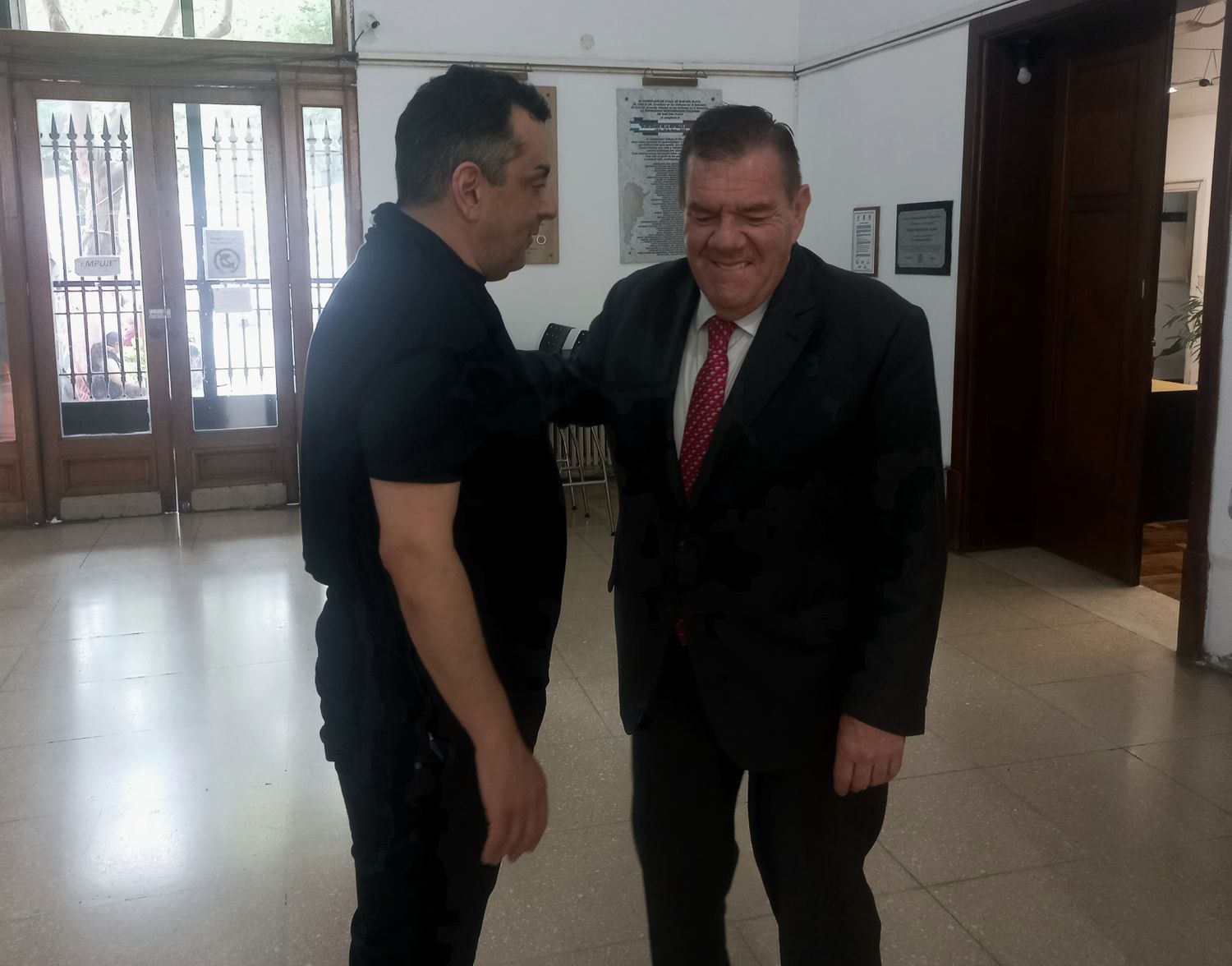 El intendente Guillermo Montenegro y Leonardo Cifelli, secretario de Cultura de la Nación.