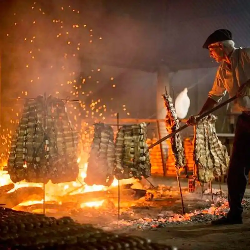 Edición N° 11 de la Noche de los Almacenes en Roque Pérez.