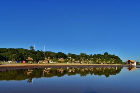 El río volvió a su cauce y se normalizó la playa de Vuelta de Obligado