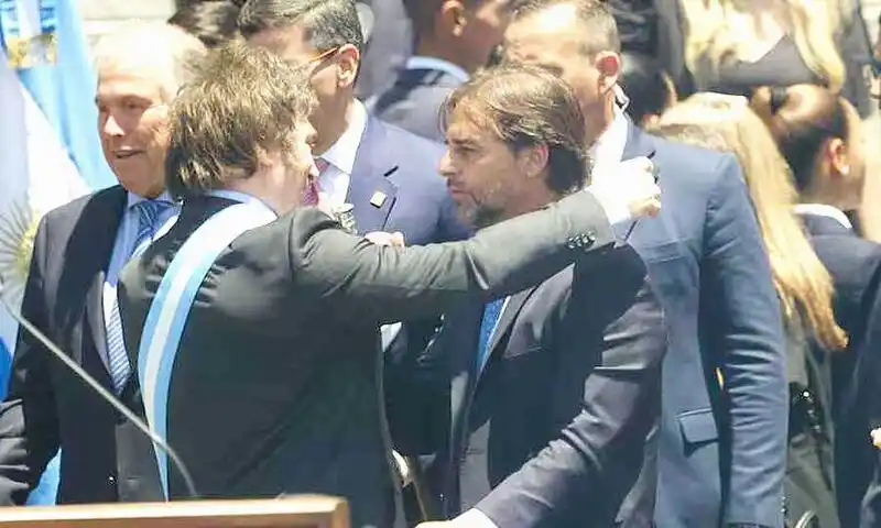 Javier Milei mantuvo una reunión
con Luis Lacalle Pou en Casa Rosada