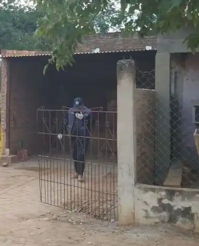 Personal de la Comisaría de Ingeniero Juárez llegó al domicilio del joven que se quitó la vida.