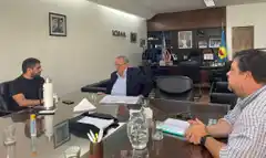 Giles se comprometió a saldar la deuda con el SISP y resolver la situación de los afiliados locales