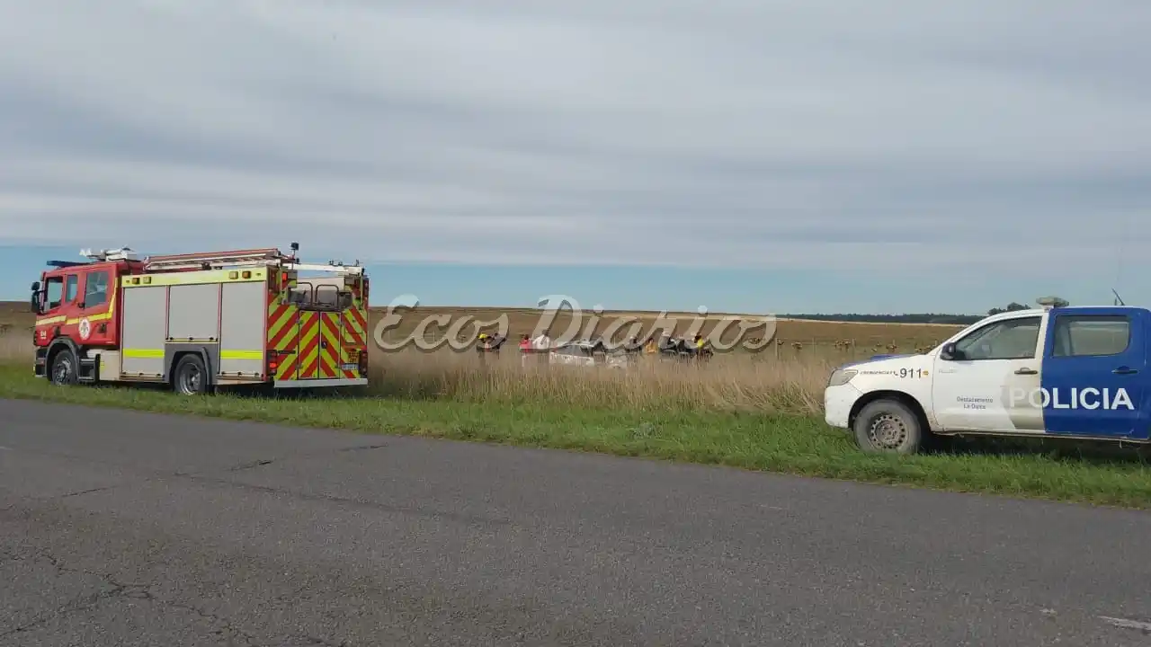 Bomberos y Policía de La Dulce se hicieron presentes en un accidente en ruta 86