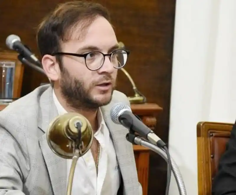 Felipe Sastre: “Esta medida se toma pensando en la gente para garantizar un servicio público que es esencial”