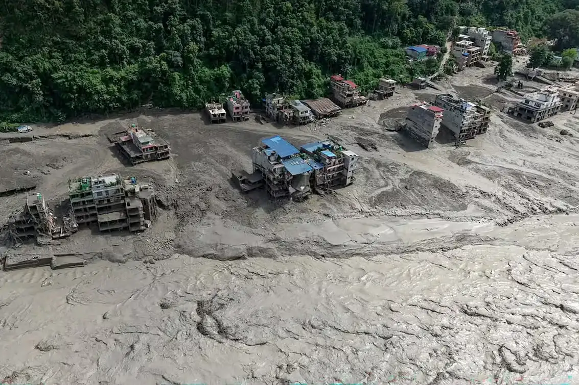 Avalancha e inundación en Nepal