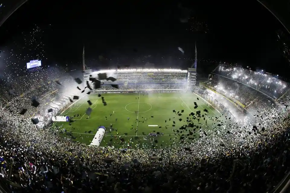 La Bombonera late: El espectacular recibimiento para equipo del Vasco  