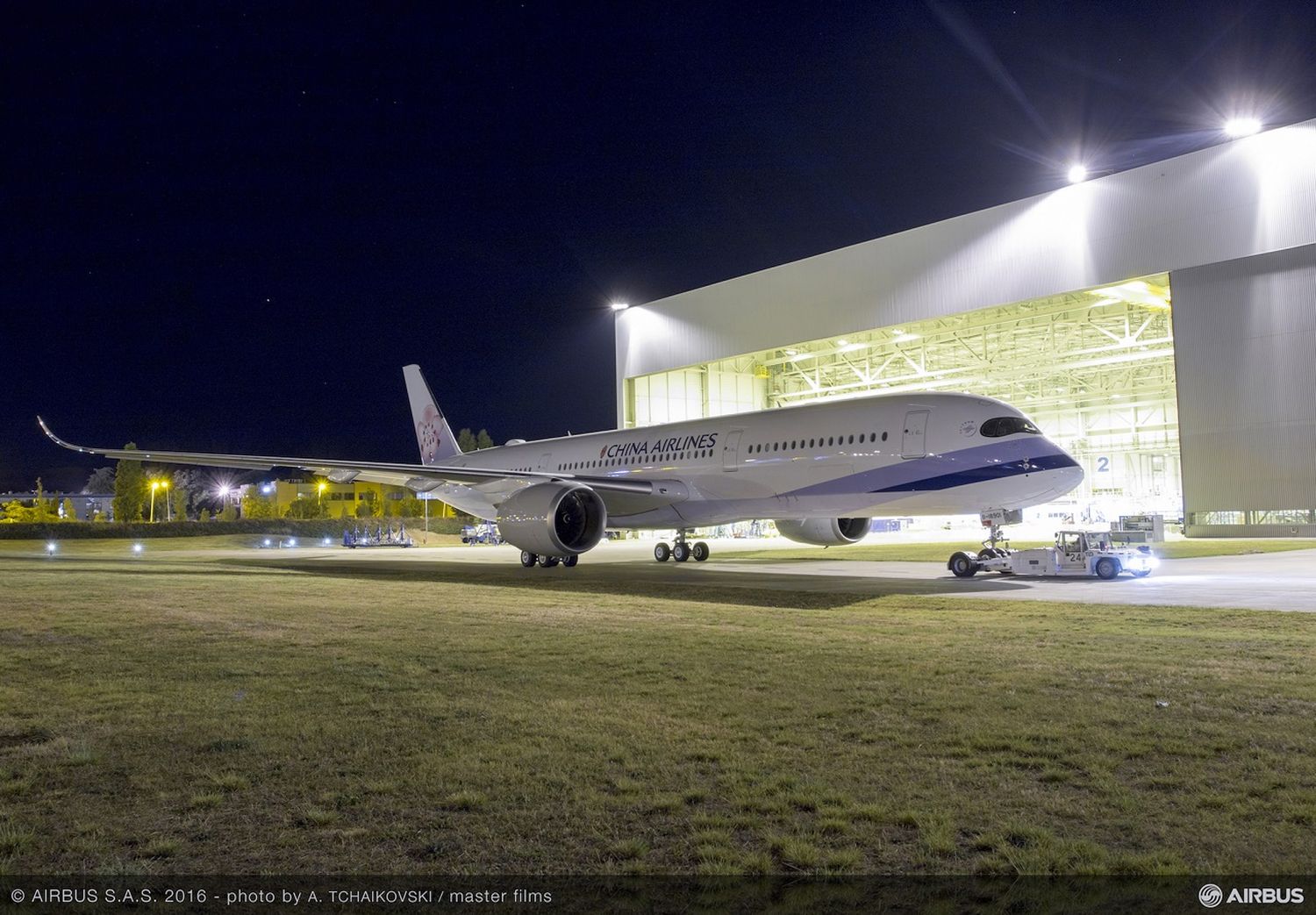 El primer Airbus A350 XWB de China Airlines salió de la línea de ensamblaje final