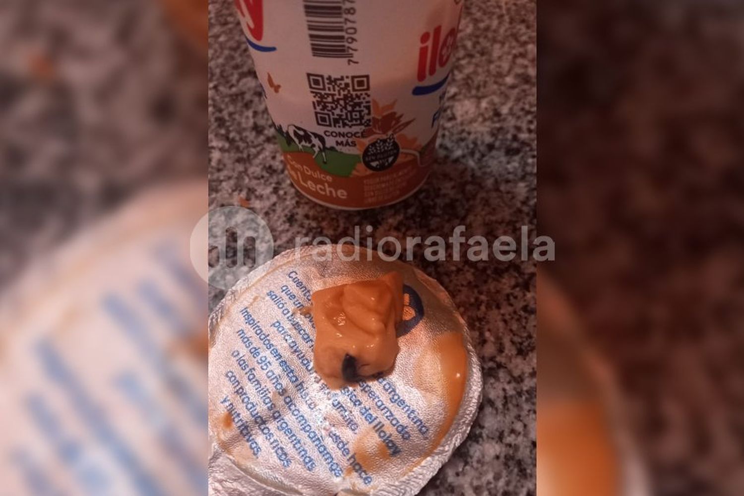 ¡Un asco! Encontró una desagradable sorpresa dentro de un yogurt de una reconocida firma local