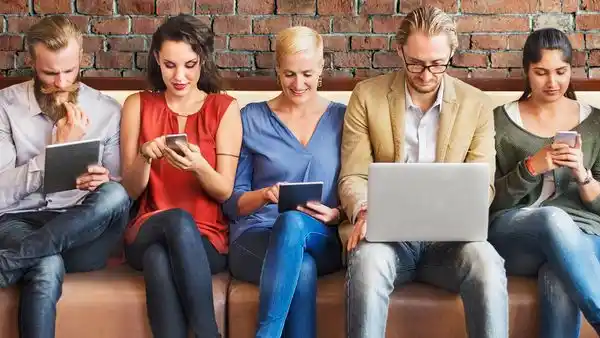 Exconectados: los que deciden liberarse de la adicción a las redes