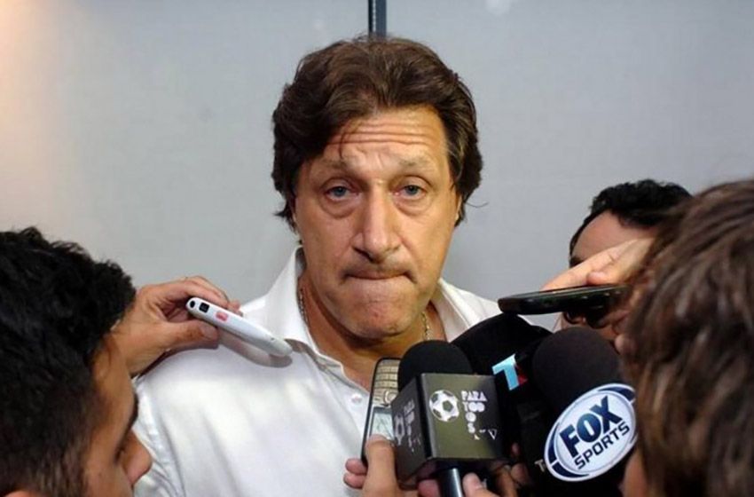 Marchi: «Si los clubes no están al día, no pueden iniciar el torneo»