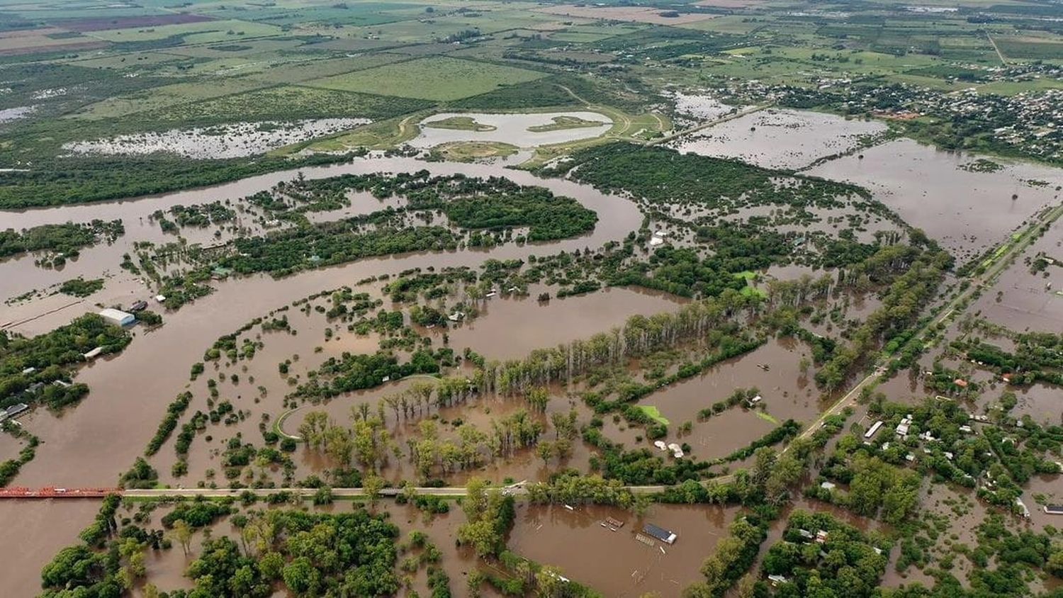 Apuntan al proyecto Amarras por la magnitud de las inundaciones: “Deben respetar las leyes”