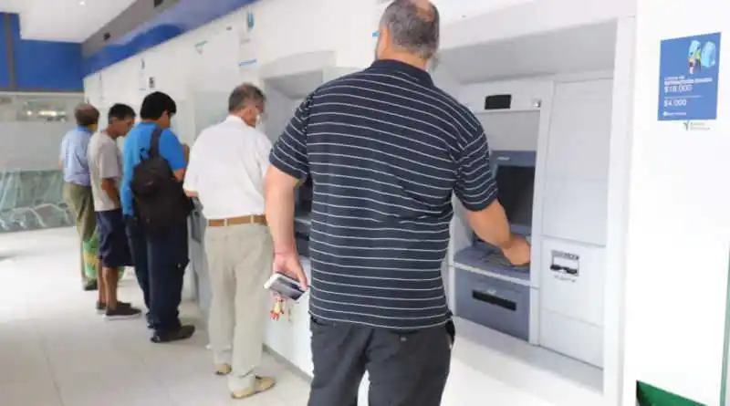 Comienza hoy el pago de haberes a los agentes estatales