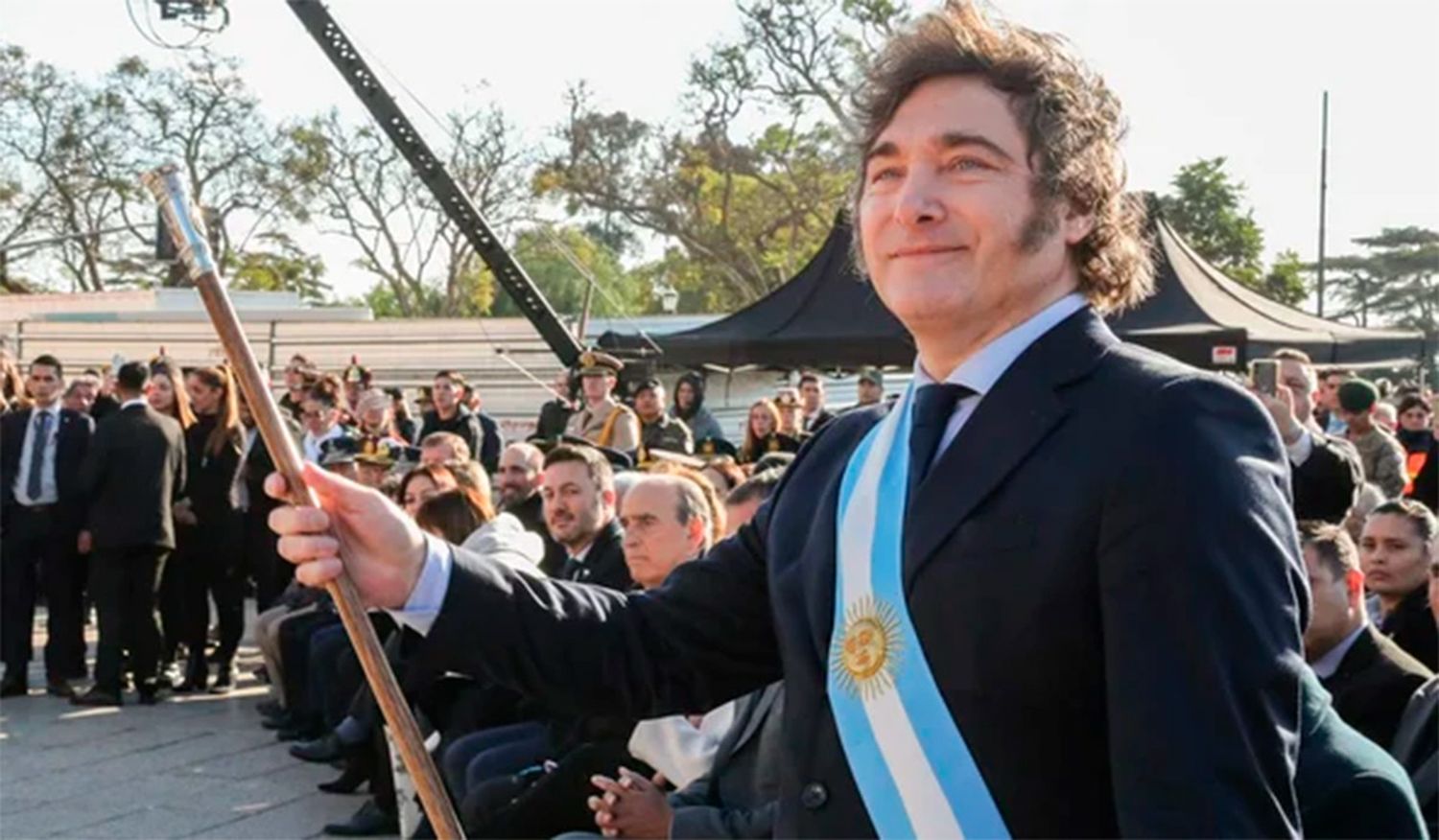 El presidente Javier Milei tiene previsto llegar a la capital tucumana a las 21.30.