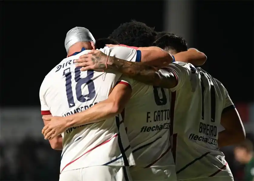 San Lorenzo festejó la vuelta de Gattoni por partida doble