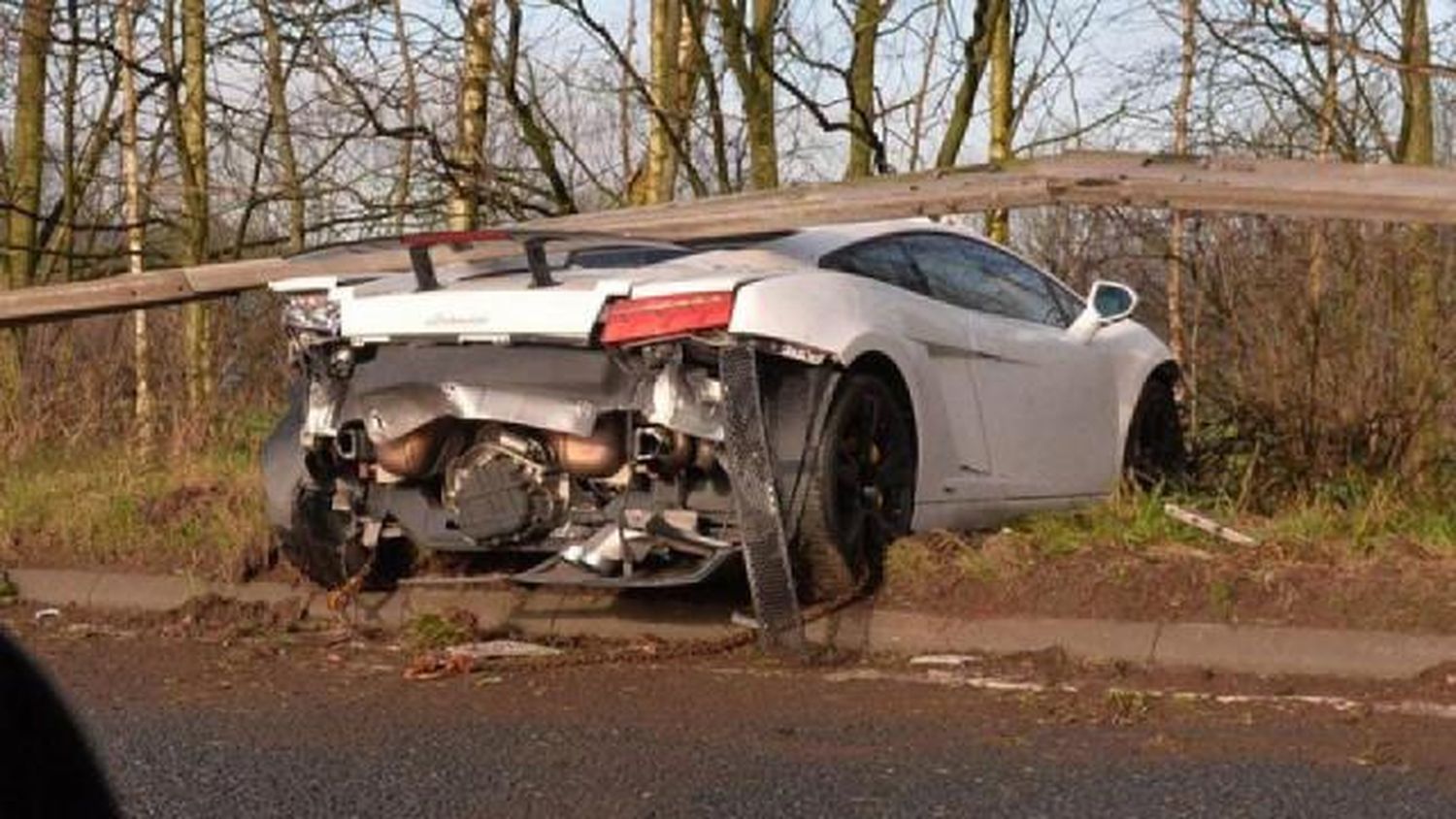 Chiquito Romero tuvo un accidente automovilístico y su auto quedó destruido