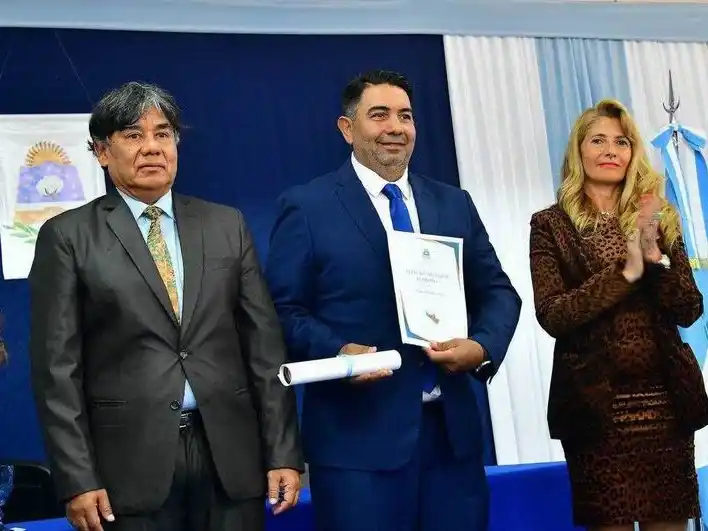 El Concejo hoy tomará juramento a Caniza y 
Ortega asumirá como concejal en su reemplazo