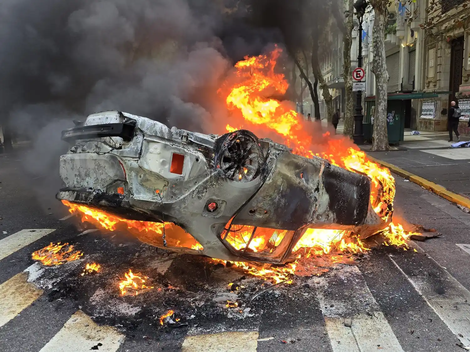 Disturbios. Hace una semana, las barras bravas desataron la violencia en el centro porteño.