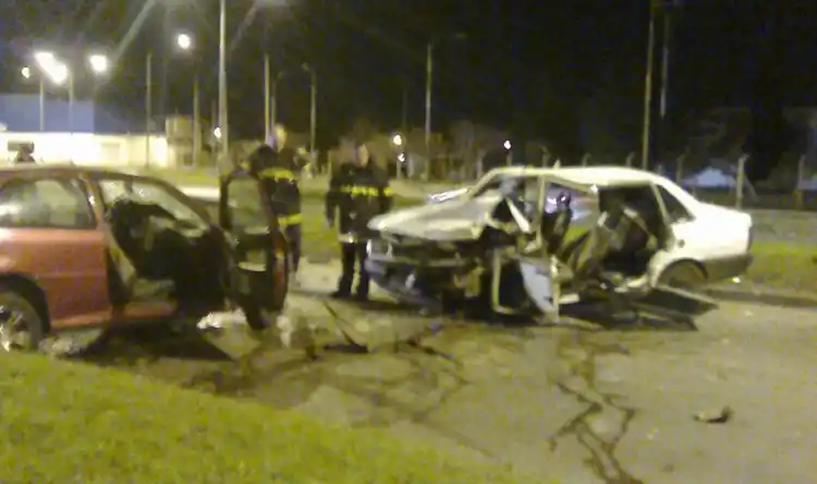 Violento choque frontal en Champagnat y Alvarado