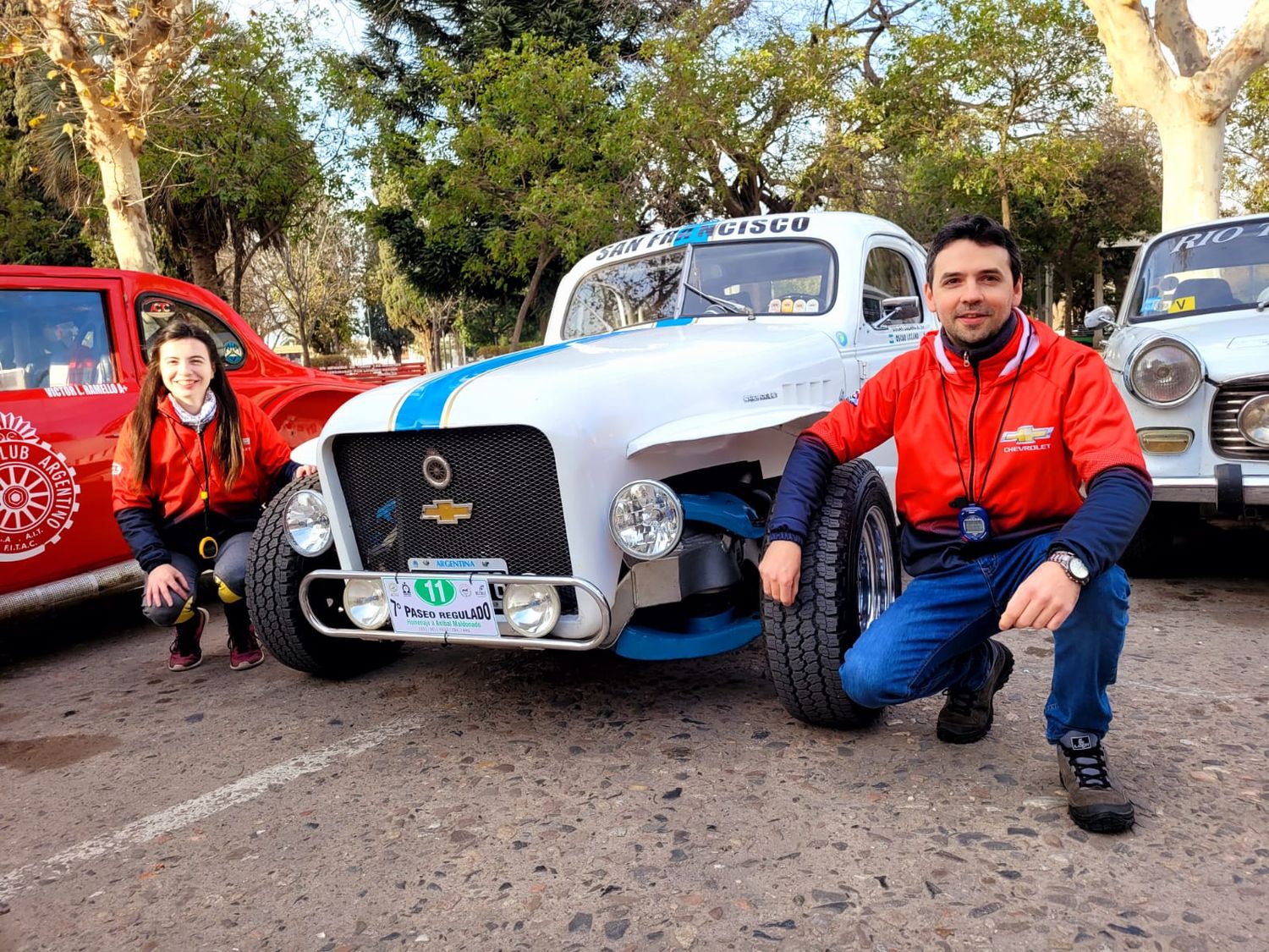 Oscar Jr. y María José rinden tributo a su papá Oscar