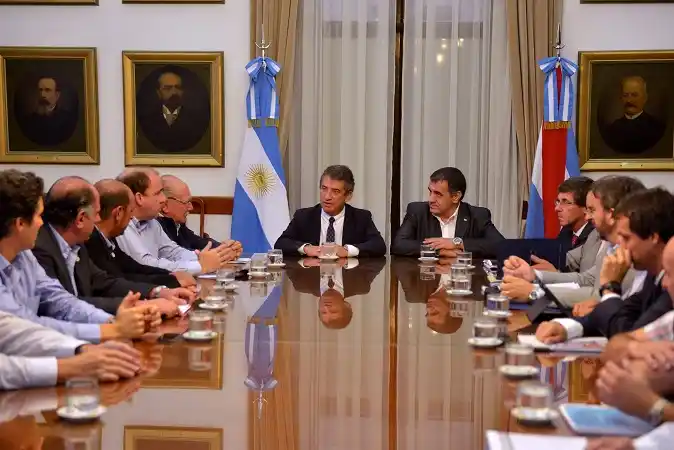 Urribarri y ruralistas abrieron el diálogo y acercarán partes en las diferencias impositivas