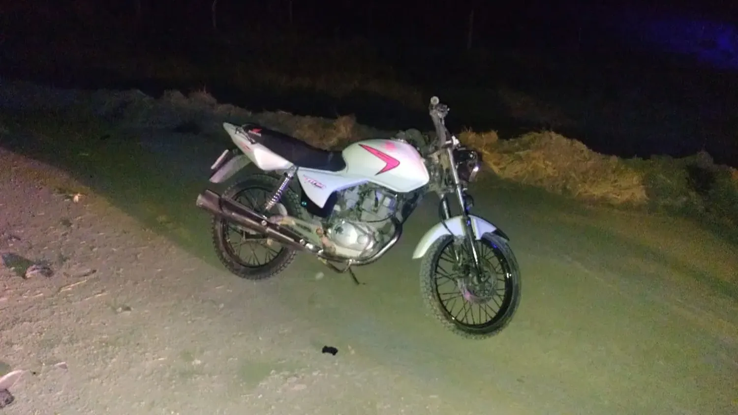 Un motociclista sufrió graves lesiones tras una caída