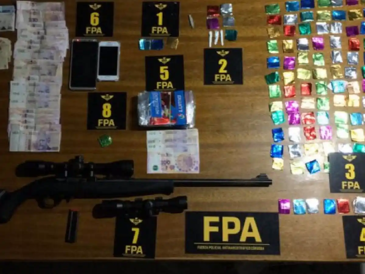 Secuestran 600 dosis de drogas en Río Cuarto y detienen a dos personas