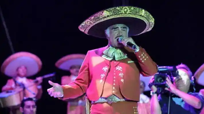 Vicente Fernández da un gran paso por su salud