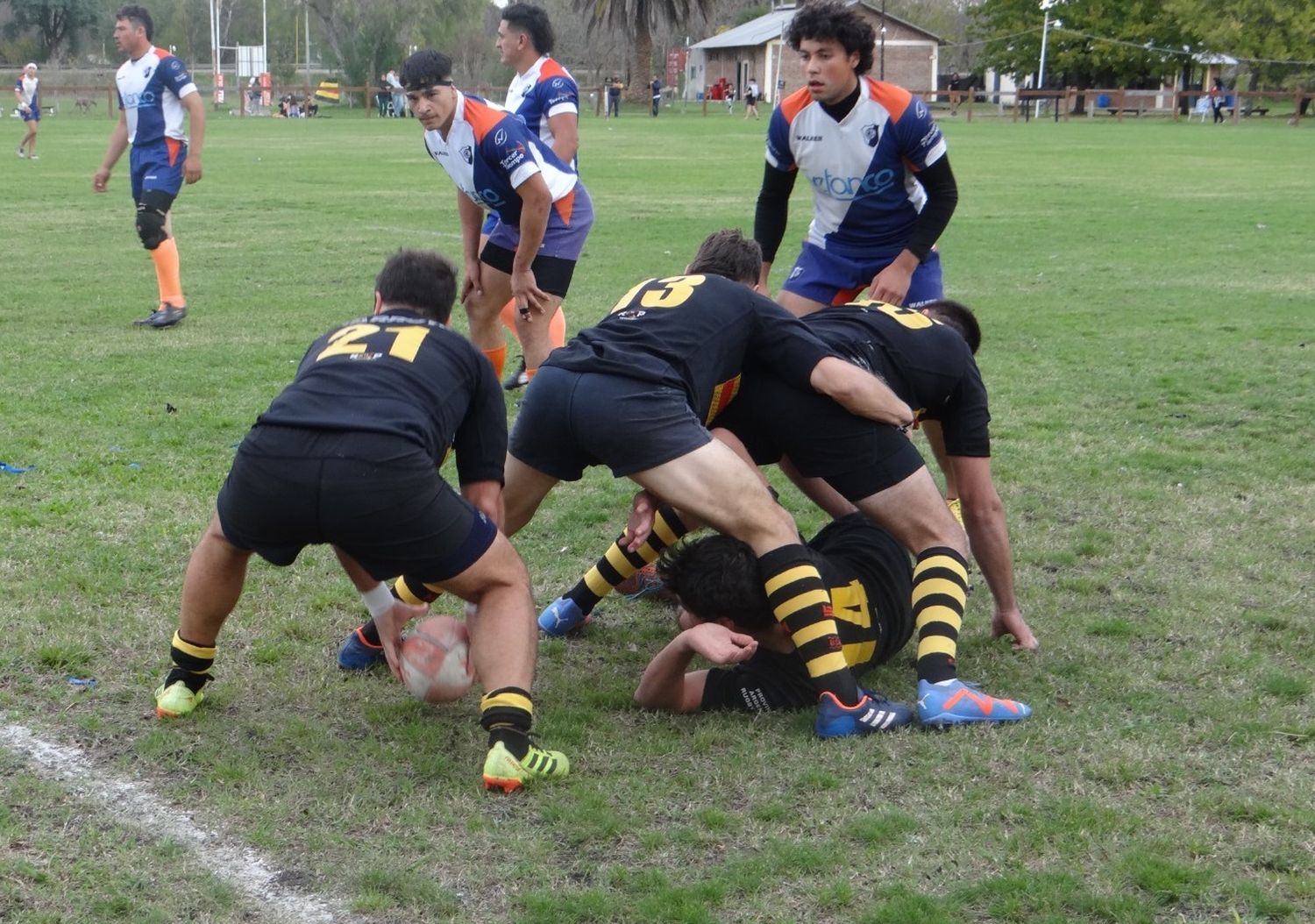 Triunfos de Carpinchos y Central Entrerriano que continúan arriba en el Top-6