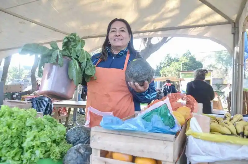 Se realizó en Mojón de Fierro la 1.ª feria 
de emprendedores y pequeños productores