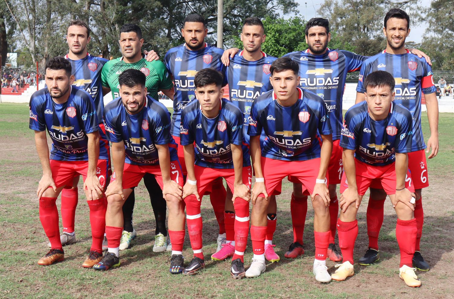 Libertad y Nebel se preparan para el inicio del Torneo Regional Amateur de fútbol