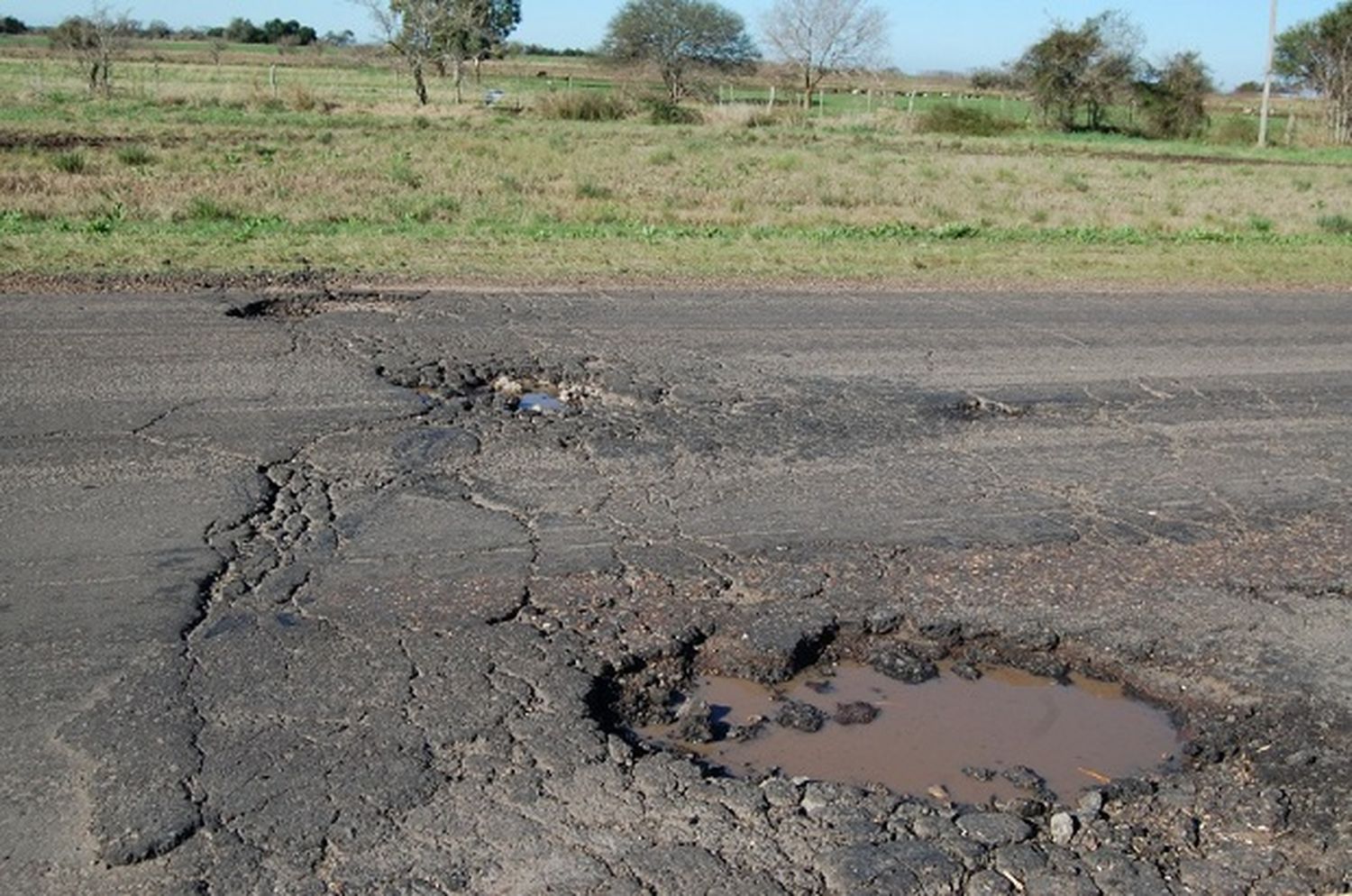 Funcionarios de Vialidad van a Diputados por un proyecto que denuncia el gran deterioro de la Ruta 44