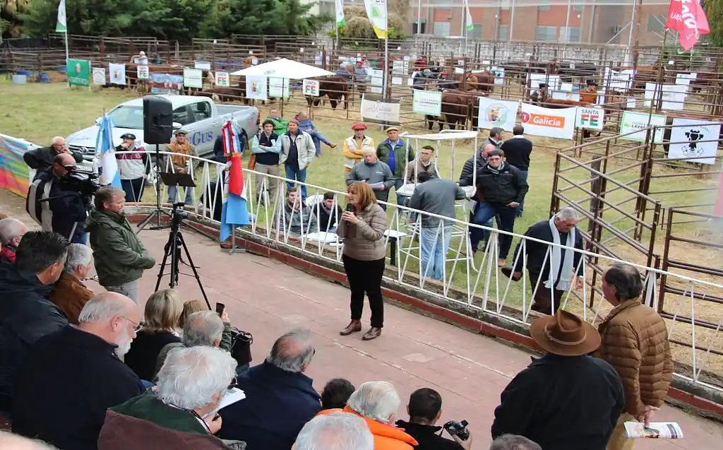 Histórico remate ganadero en la Rural de Santa Fe