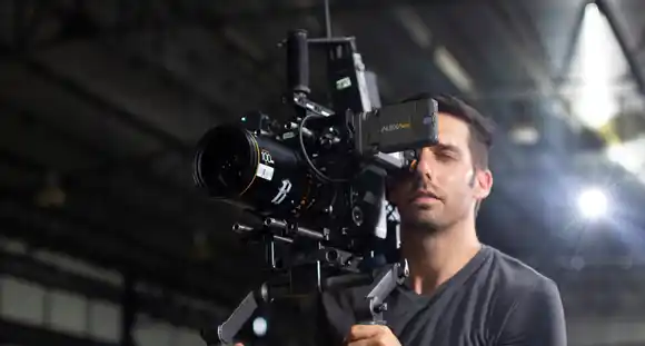 LA POLÉMICA no se acaba: Miguel Ferrer responde a señalamientos contra «La Sombra del Sol»