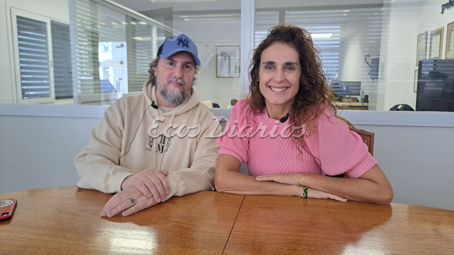 En Ecos Diarios. El artista Claudio Roncoli y la directora de Valk, Ana Stjerne