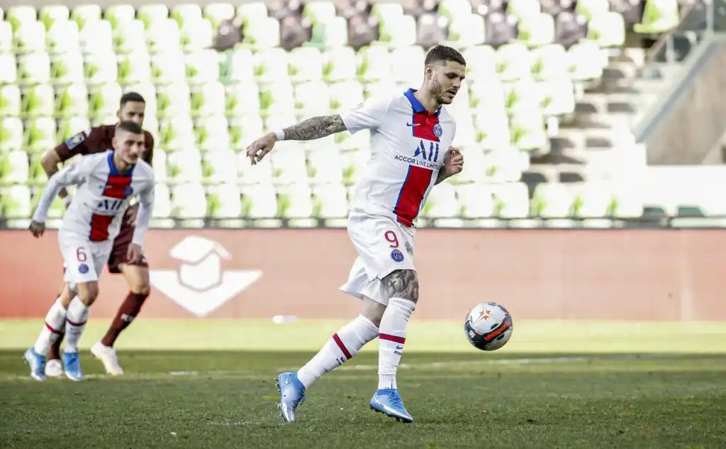 PSG se trepó a la punta con un gol de Mauro Icardi