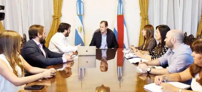 Avanzan con el proyecto para producir medicamentos en la provincia
