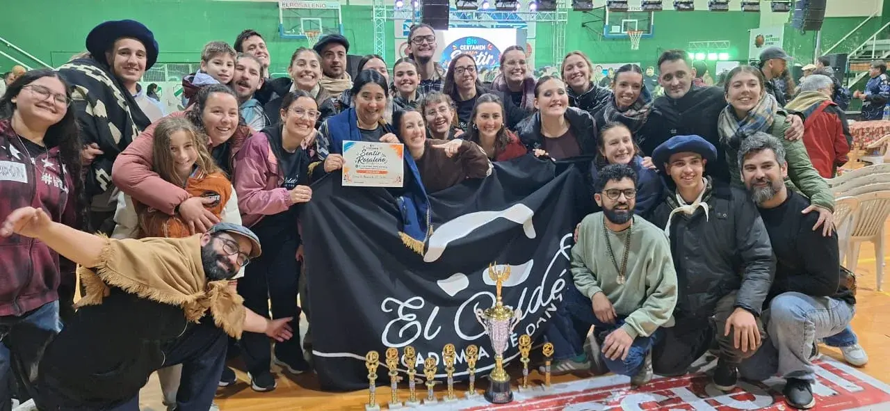 La Academia El Caldén obtuvo la Copa a la Mejor Delegación en el certamen folklórico de Punta Alta